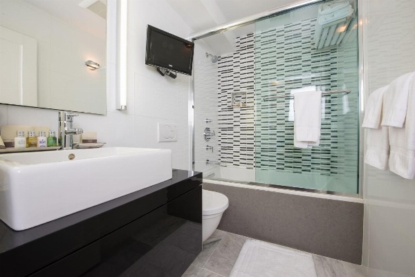 Relais Chateaux Camden Harbour Inn image 2